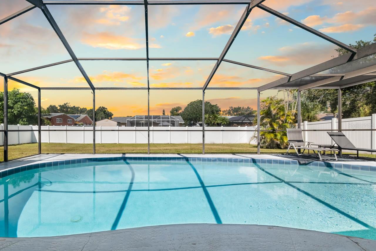 7036 13th St E, Sarasota, FL 34243