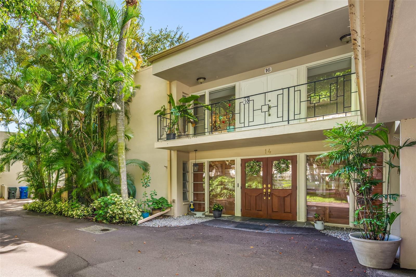 16 Country Club Dr #16, Largo, FL 33771