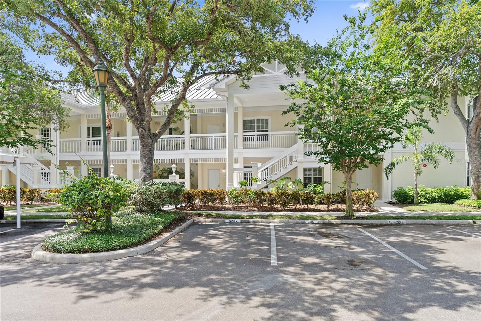 3702 54th Dr W #102, Bradenton, FL 34210
