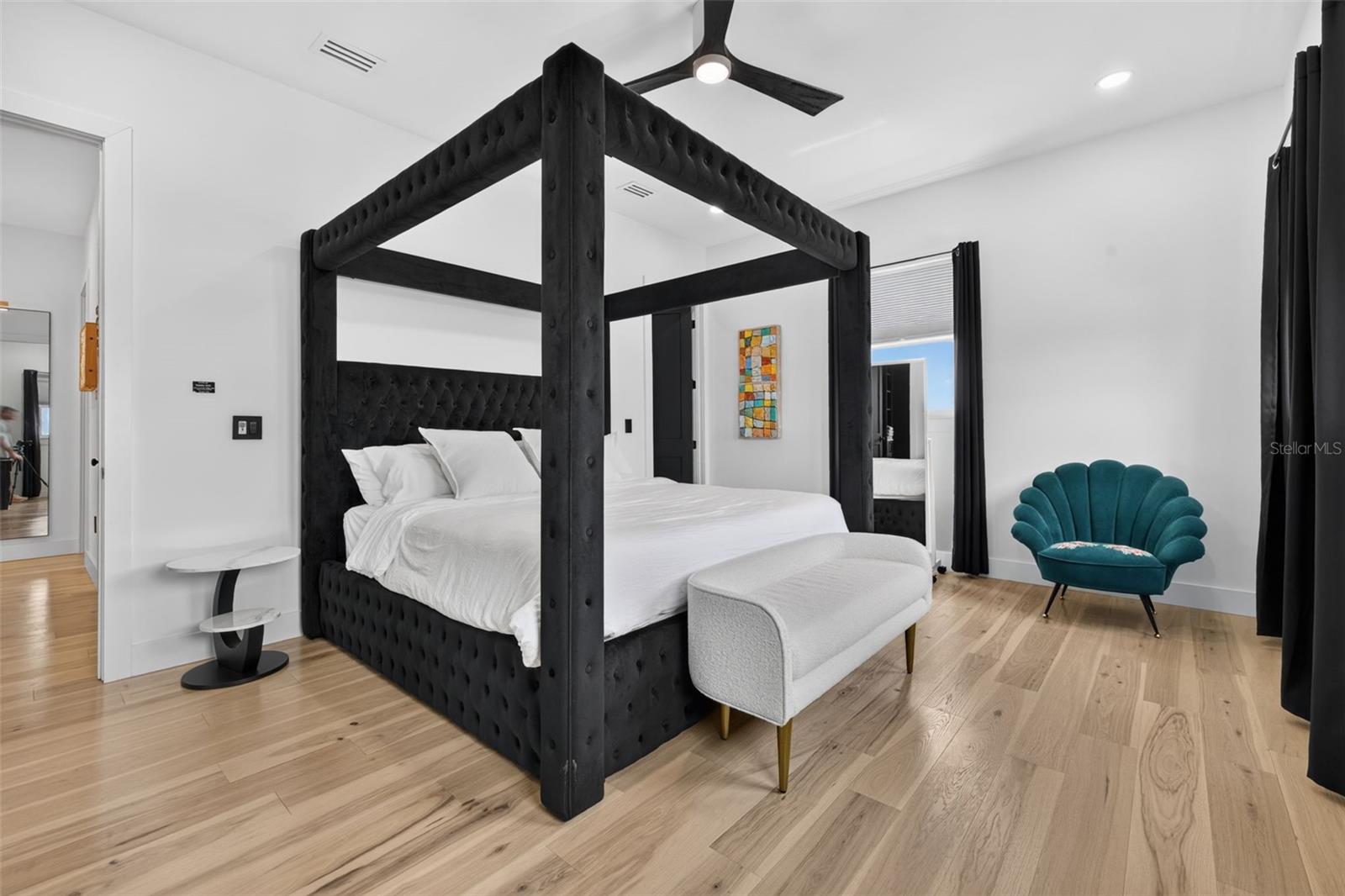 16210 3rd St E, Redington Beach, FL 33708