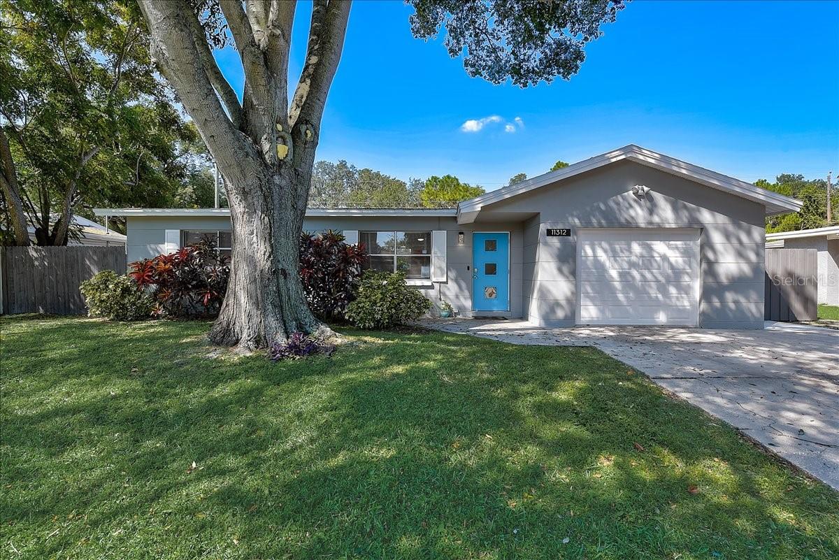 11312 116th St, Seminole, FL 33778