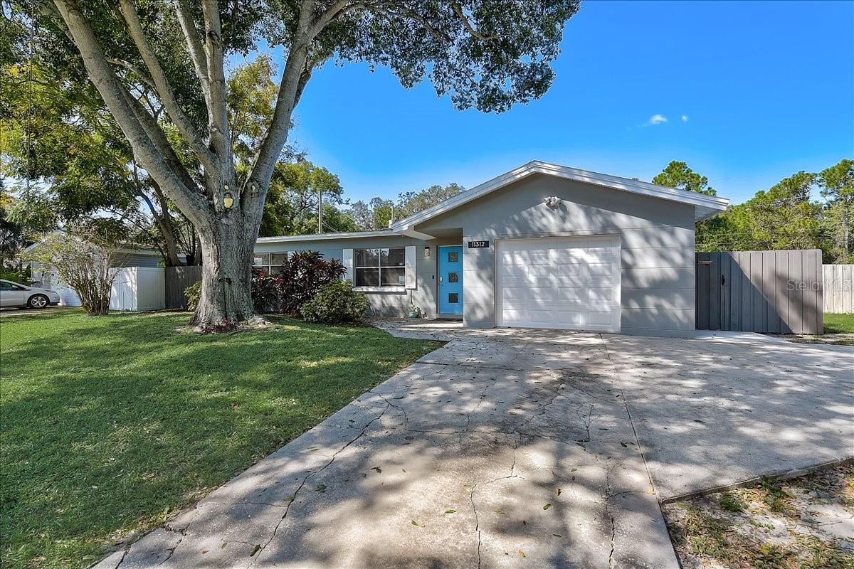 11312 116th St, Seminole, FL 33778