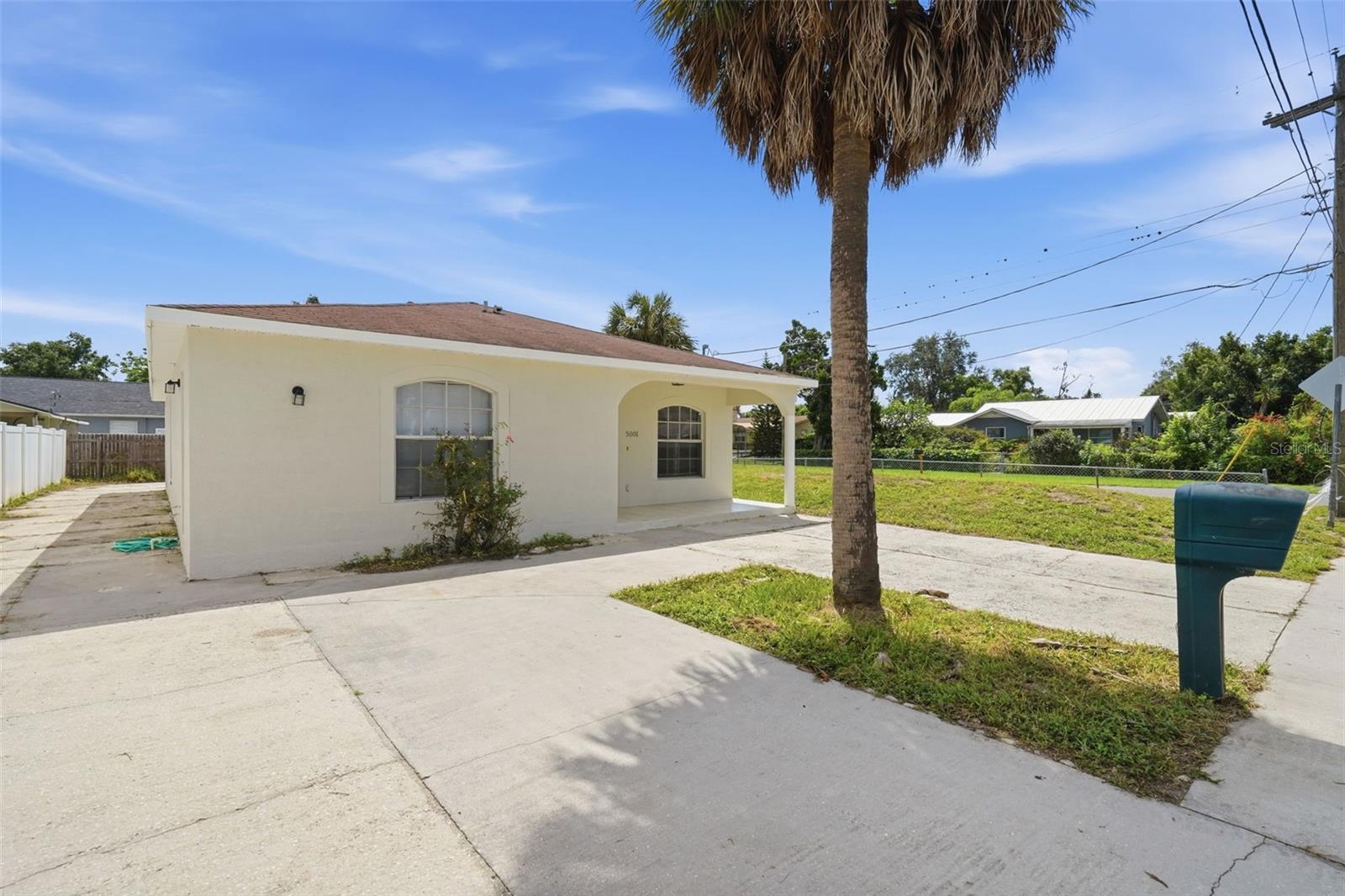 3001 N 52nd St, Tampa, FL 33619