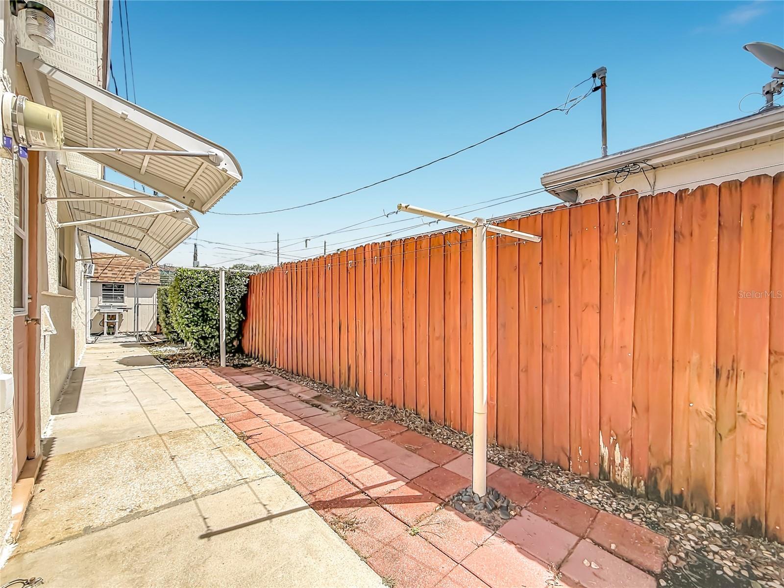 6489 34th Ter N, St Petersburg, FL 33710