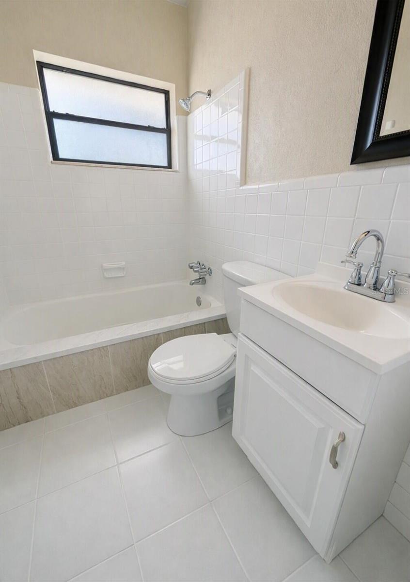 5426 8th Ave N, St Petersburg, FL 33710