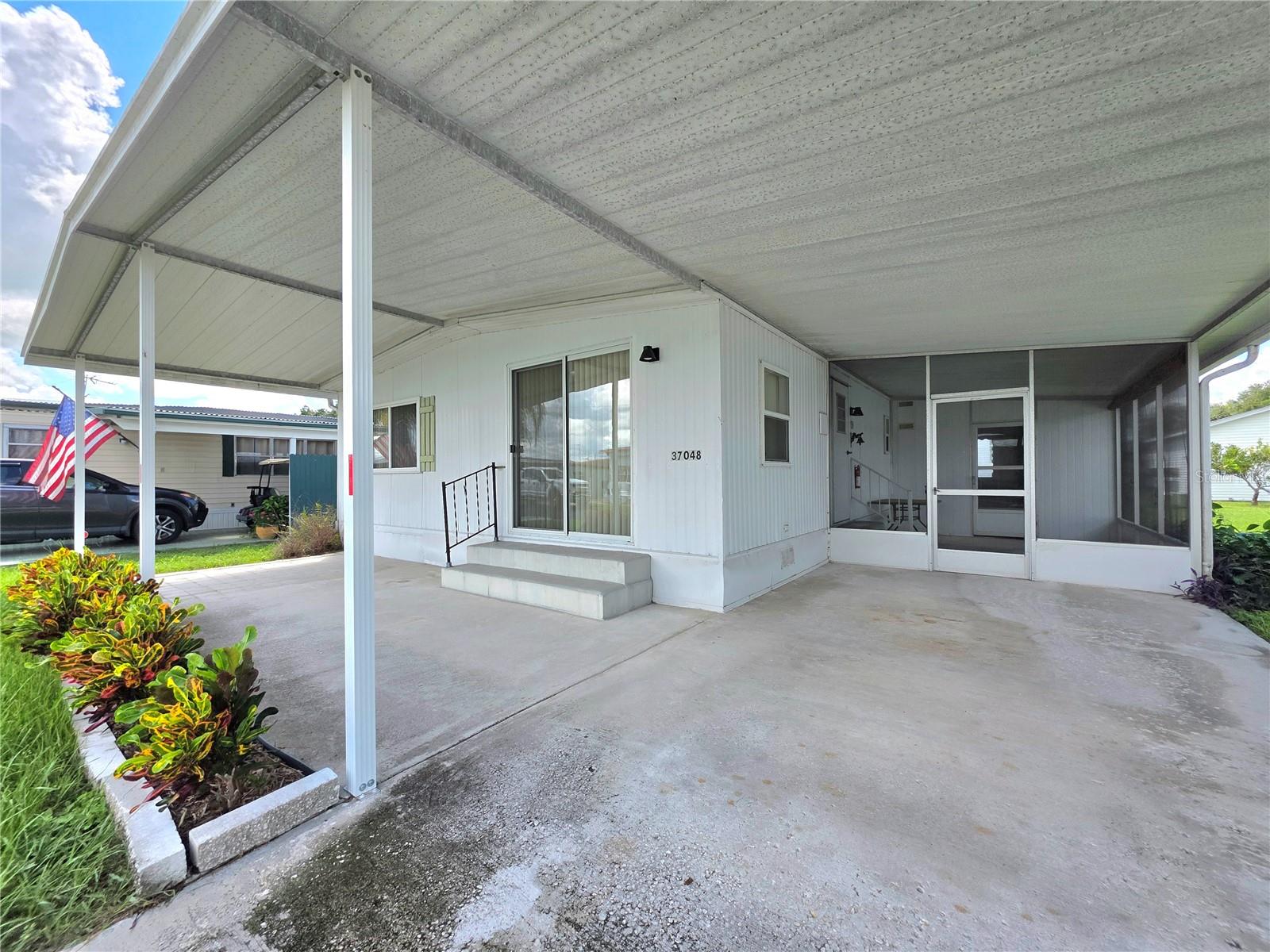 37048 Lois Ave, Zephyrhills, FL 33542