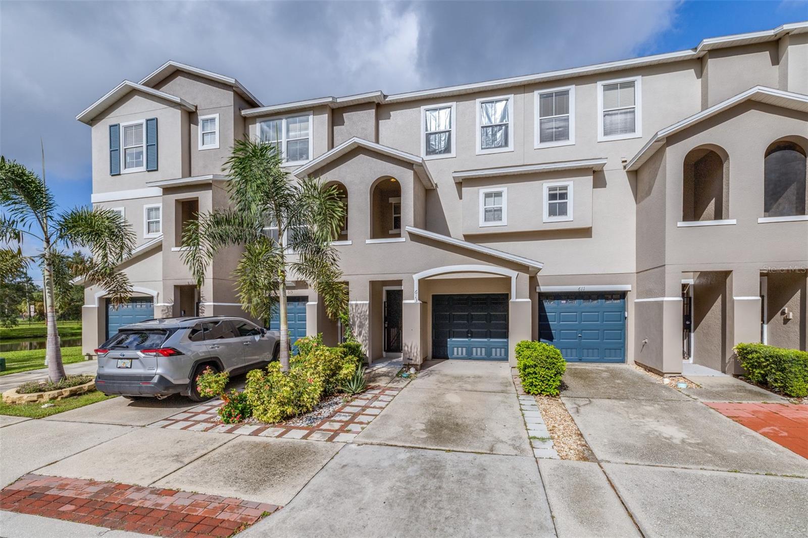 613 Wheaton Trent Pl, Tampa, FL 33619