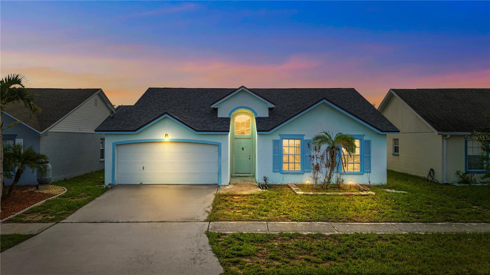 218 Lookout Dr, Apollo Beach, FL 33572