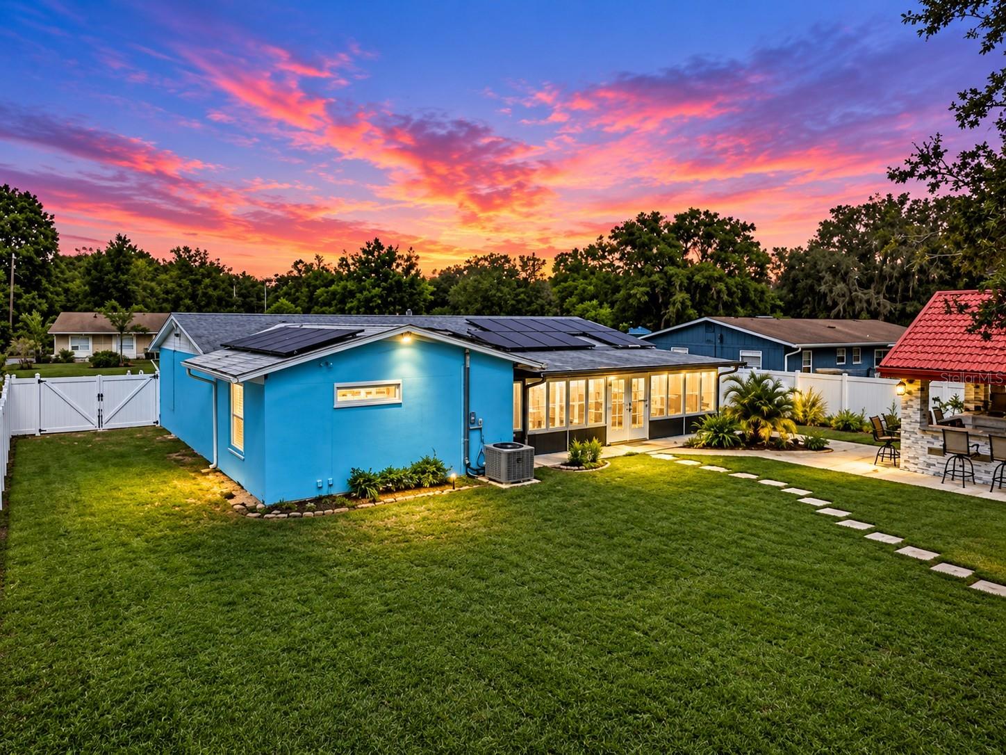 39352 Lincoln Ave, Zephyrhills, FL 33542