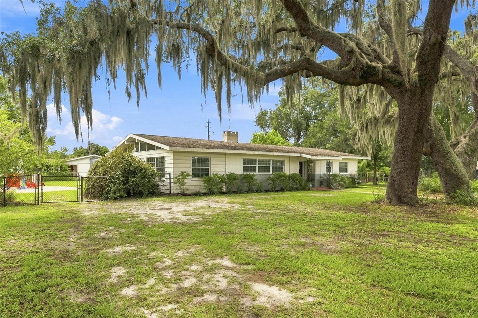 39118 5th Ave, Zephyrhills, FL 33542