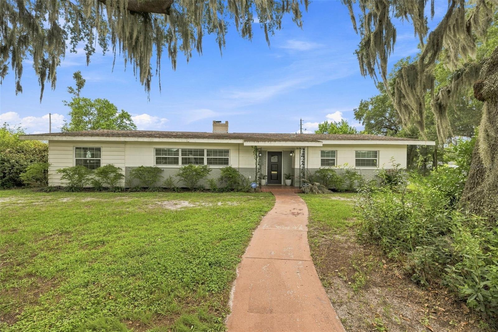 39118 5th Ave, Zephyrhills, FL 33542