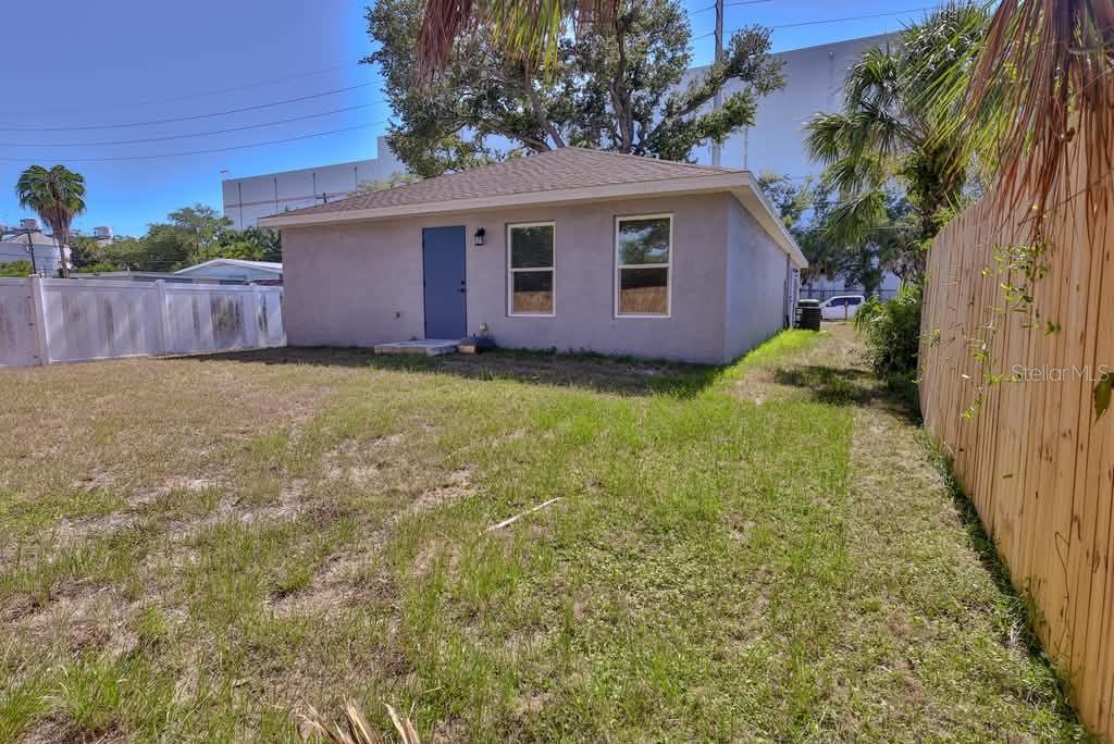 1013 13th St E, Bradenton, FL 34208