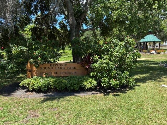 717 Dartmoor St N, St Petersburg, FL 33701
