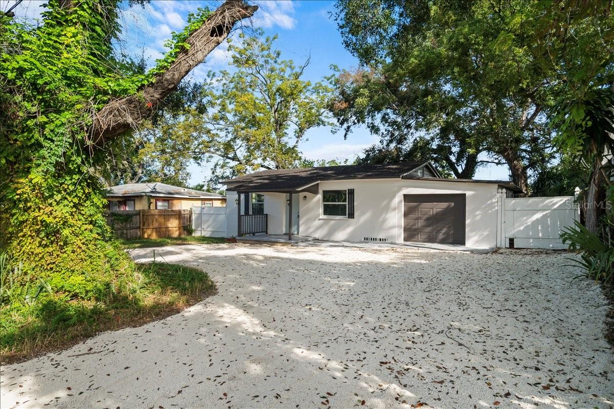 704 E Wilma St, Tampa, FL 33612