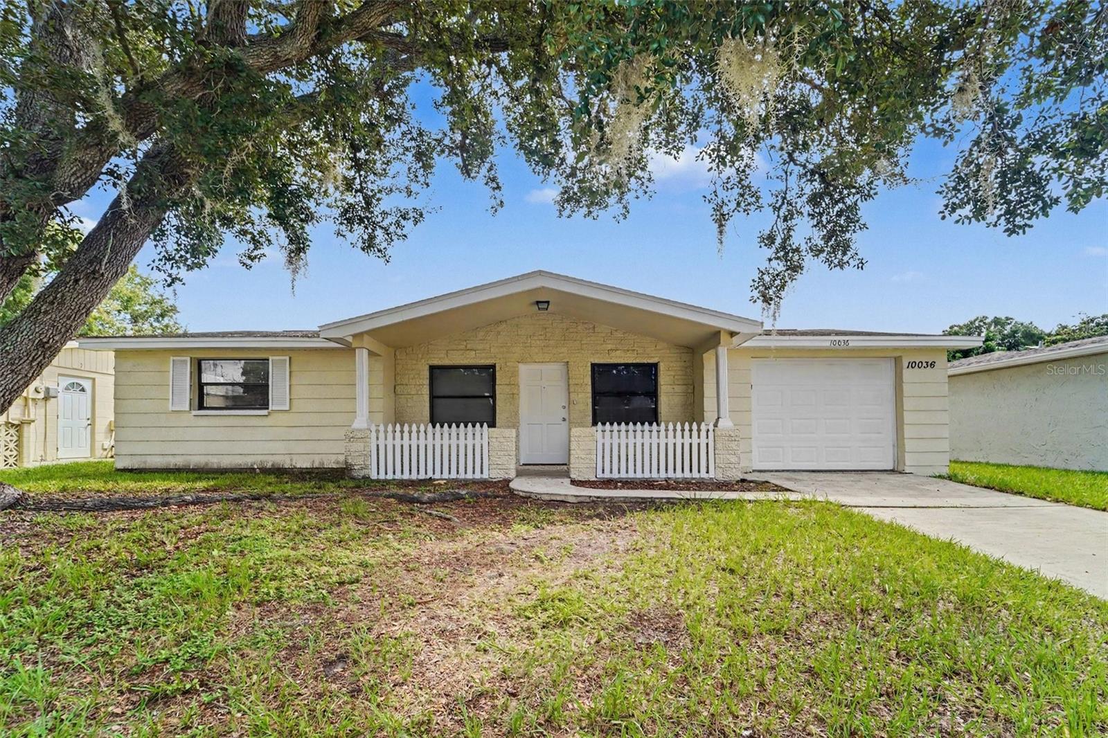 10036 Glen Moor Ln, Port Richey, FL 34668