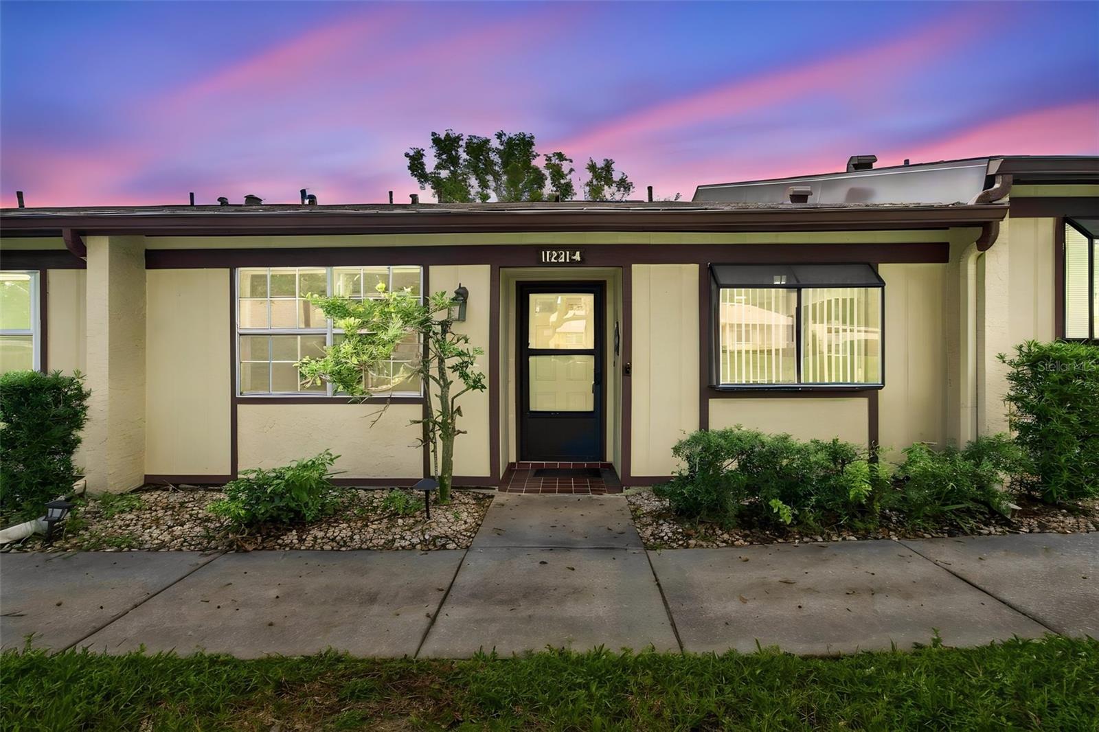 11231 Dollar Lake Dr #4, Port Richey, FL 34668