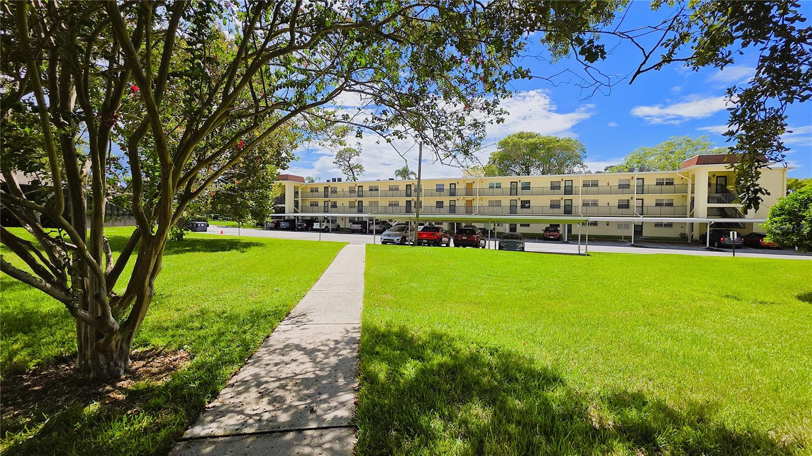 1450 Heather Ridge Blvd #201, Dunedin, FL 34698