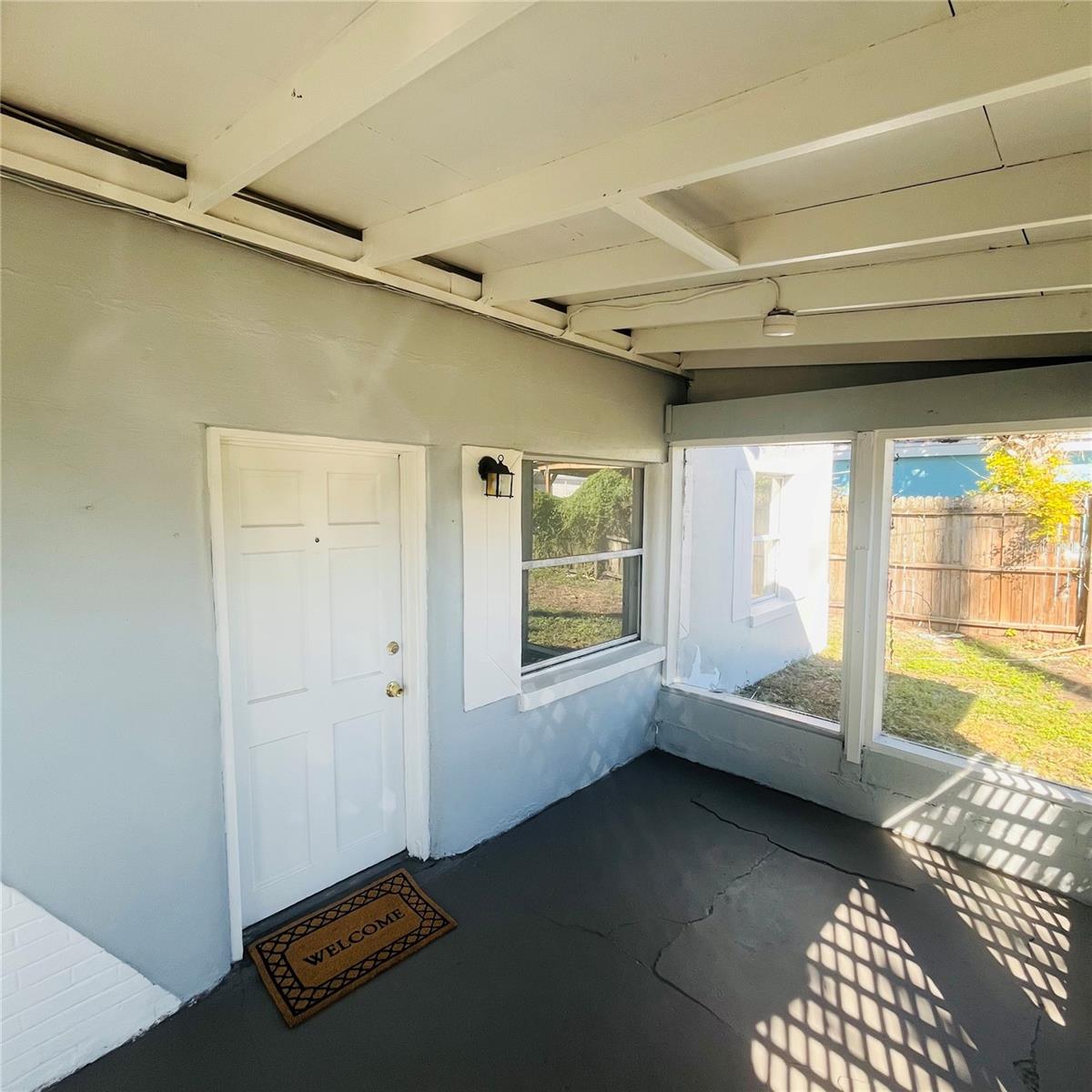 920 E Seneca Ave, Tampa, FL 33612