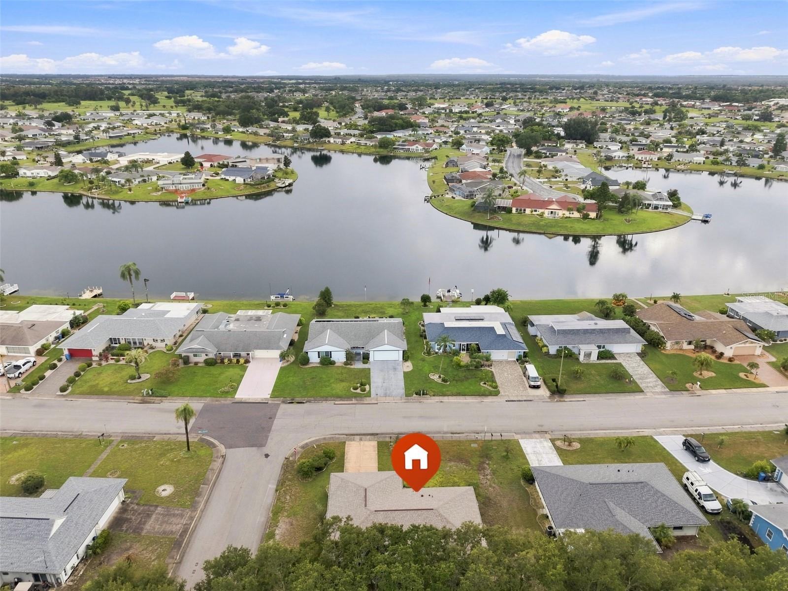 1601 New Bedford Dr, Sun City Center, FL 33573