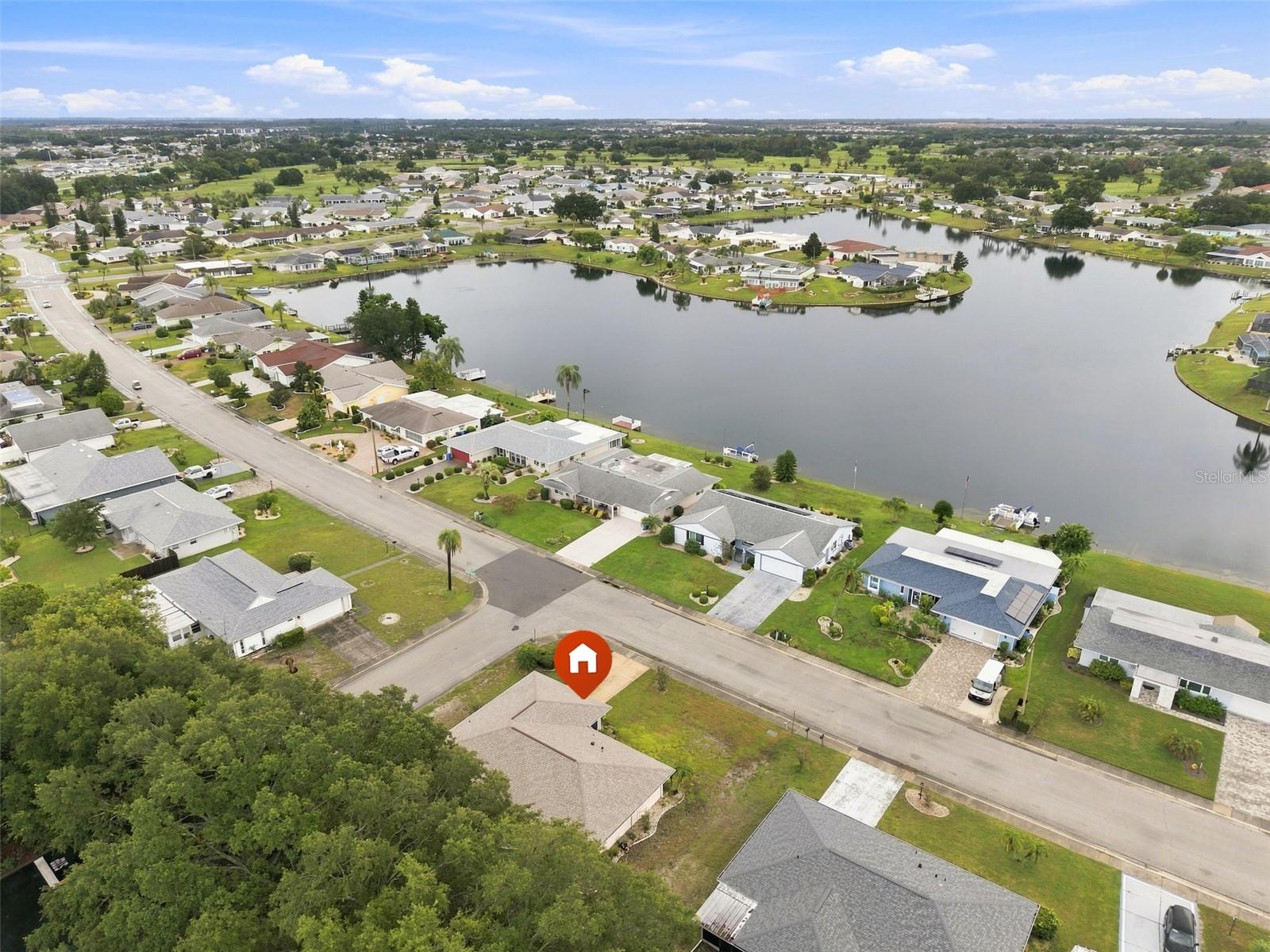 1601 New Bedford Dr, Sun City Center, FL 33573