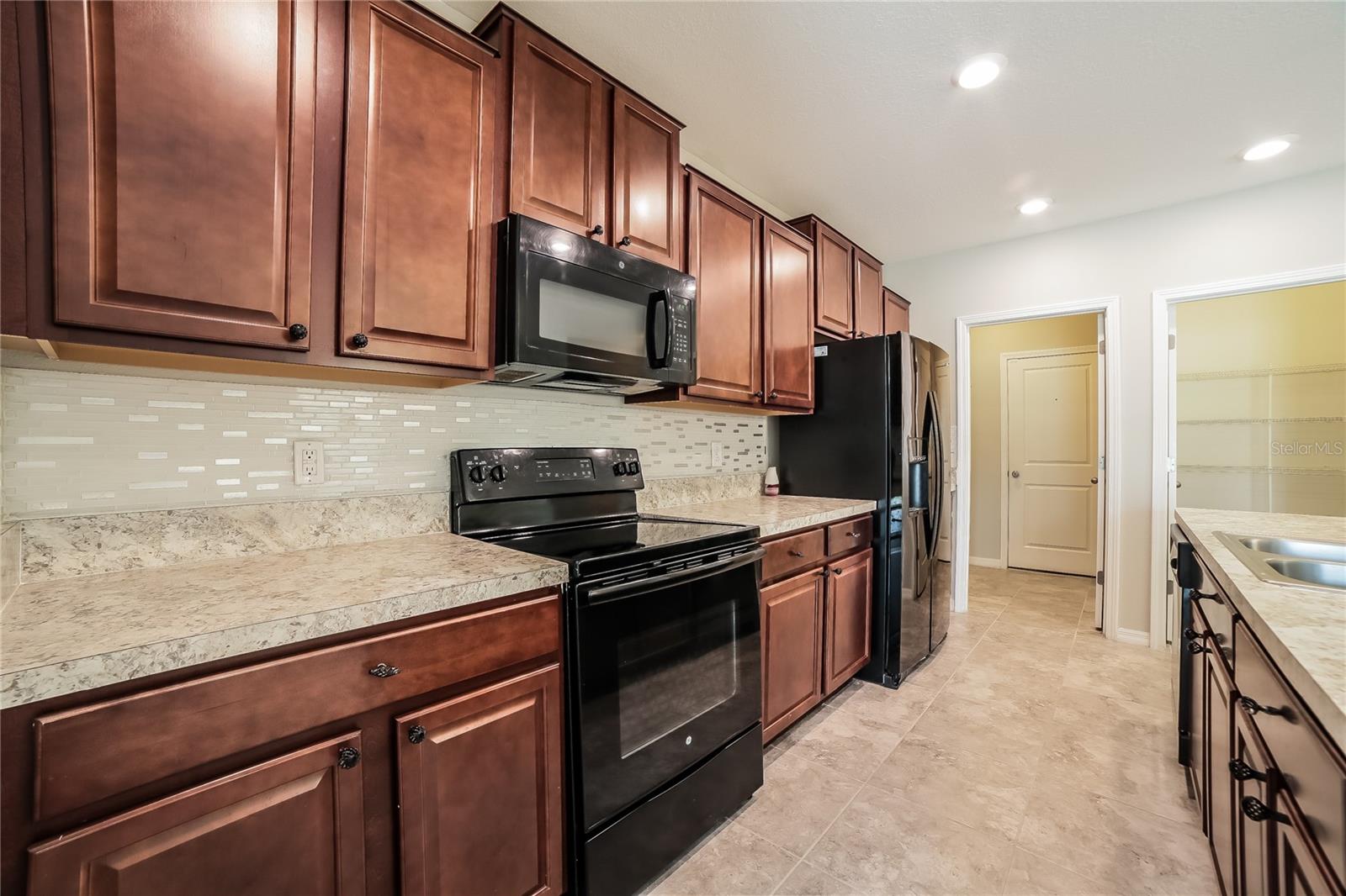 6530 Trent Creek Dr, Sun City Center, FL 33573