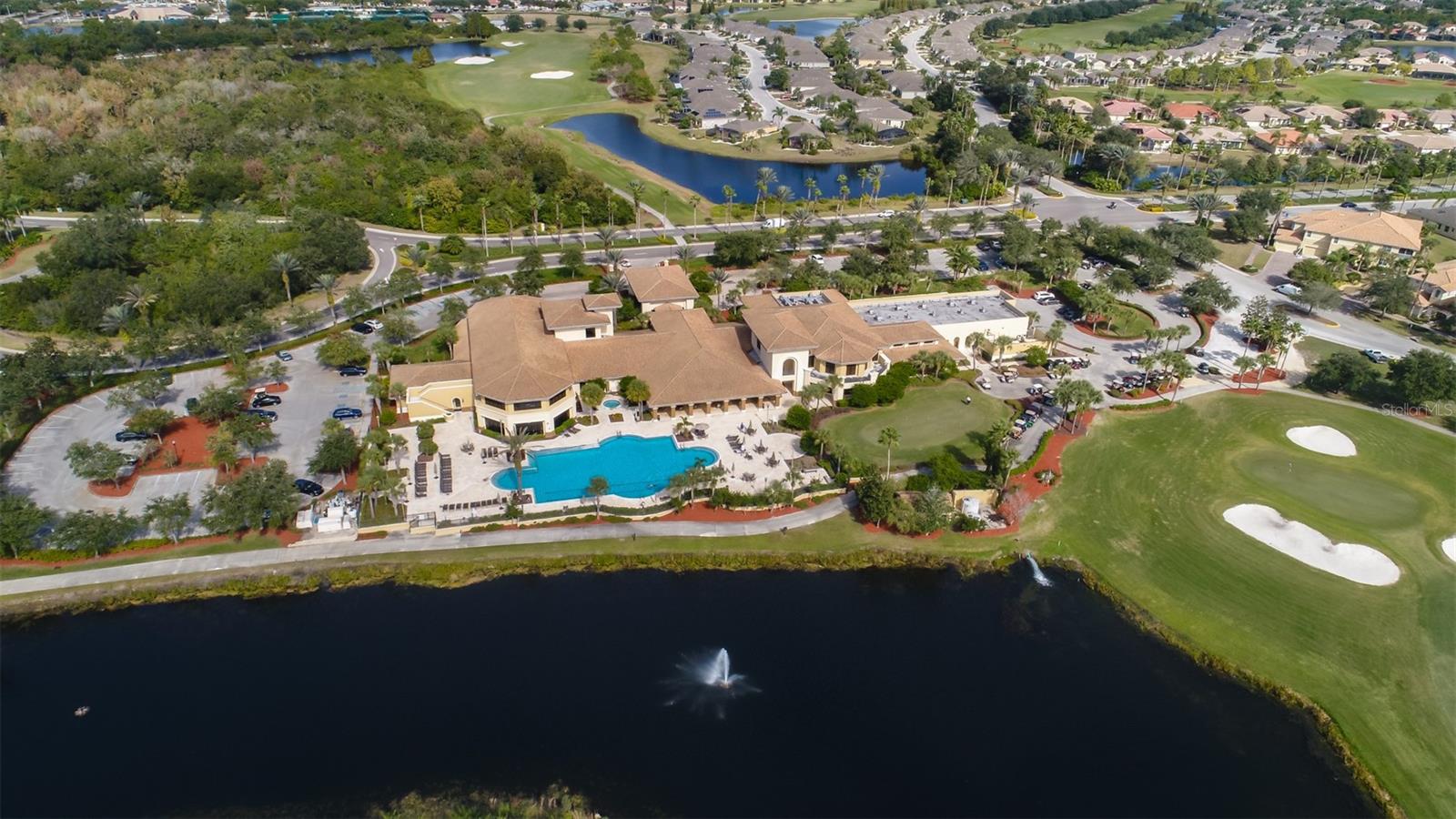 629 Chipper Dr, Sun City Center, FL 33573