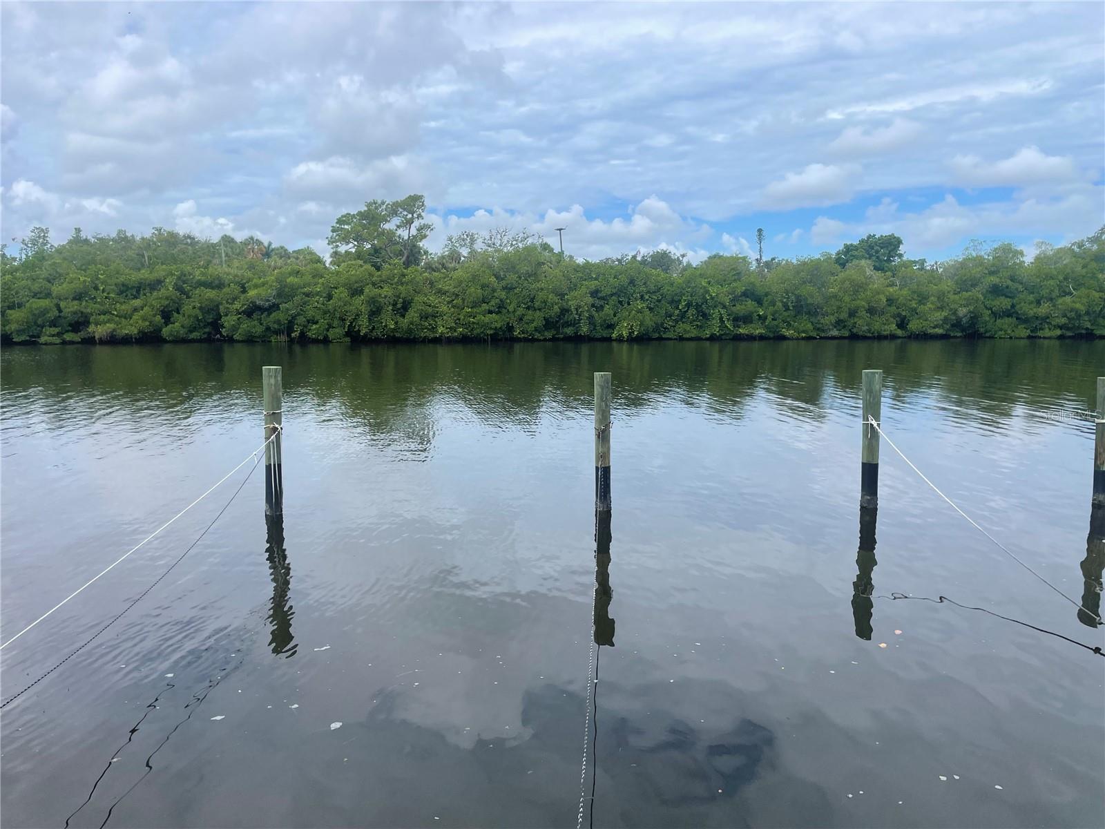 193 Jet Dr, Palmetto, FL 34221
