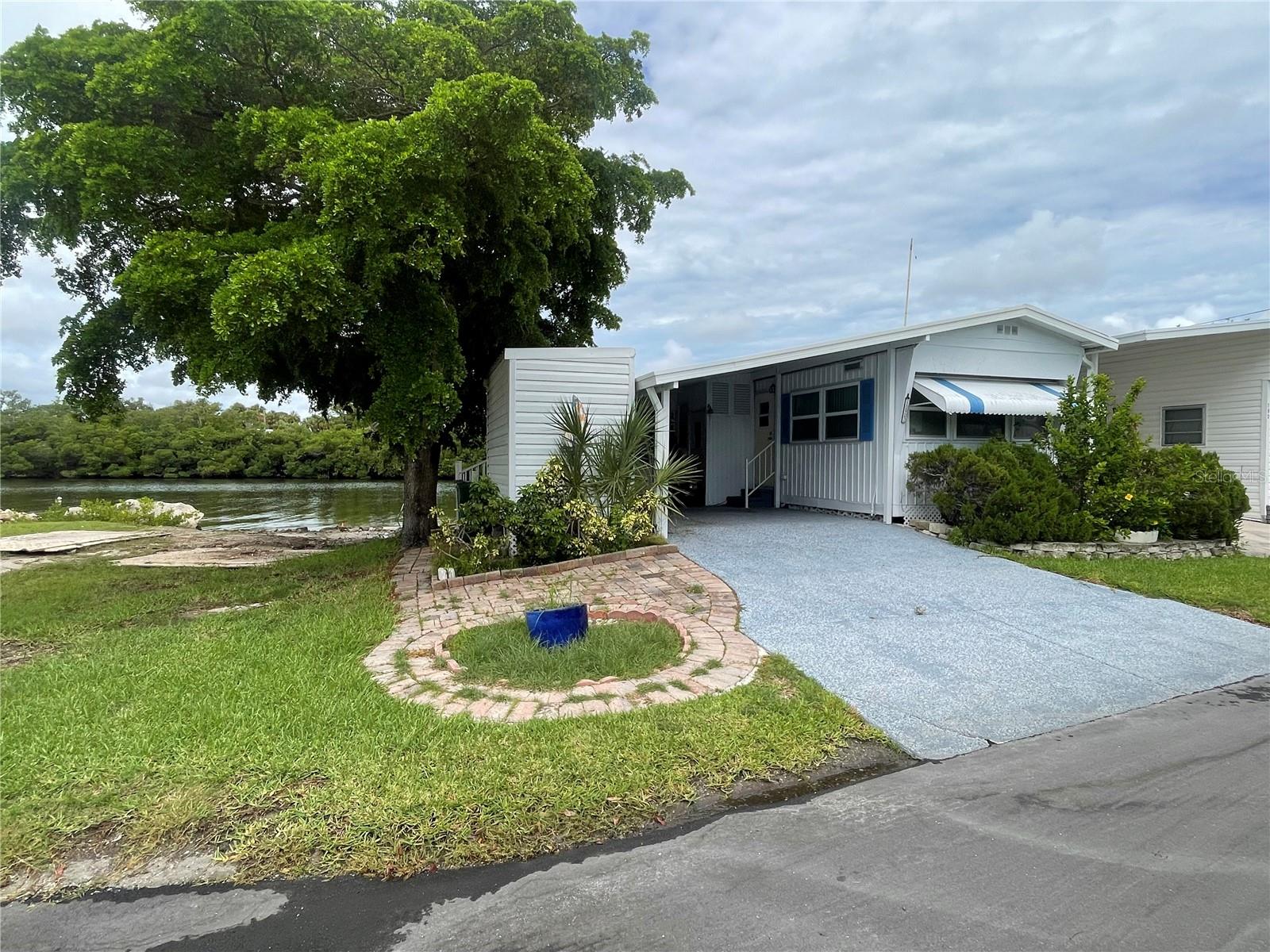 193 Jet Dr, Palmetto, FL 34221