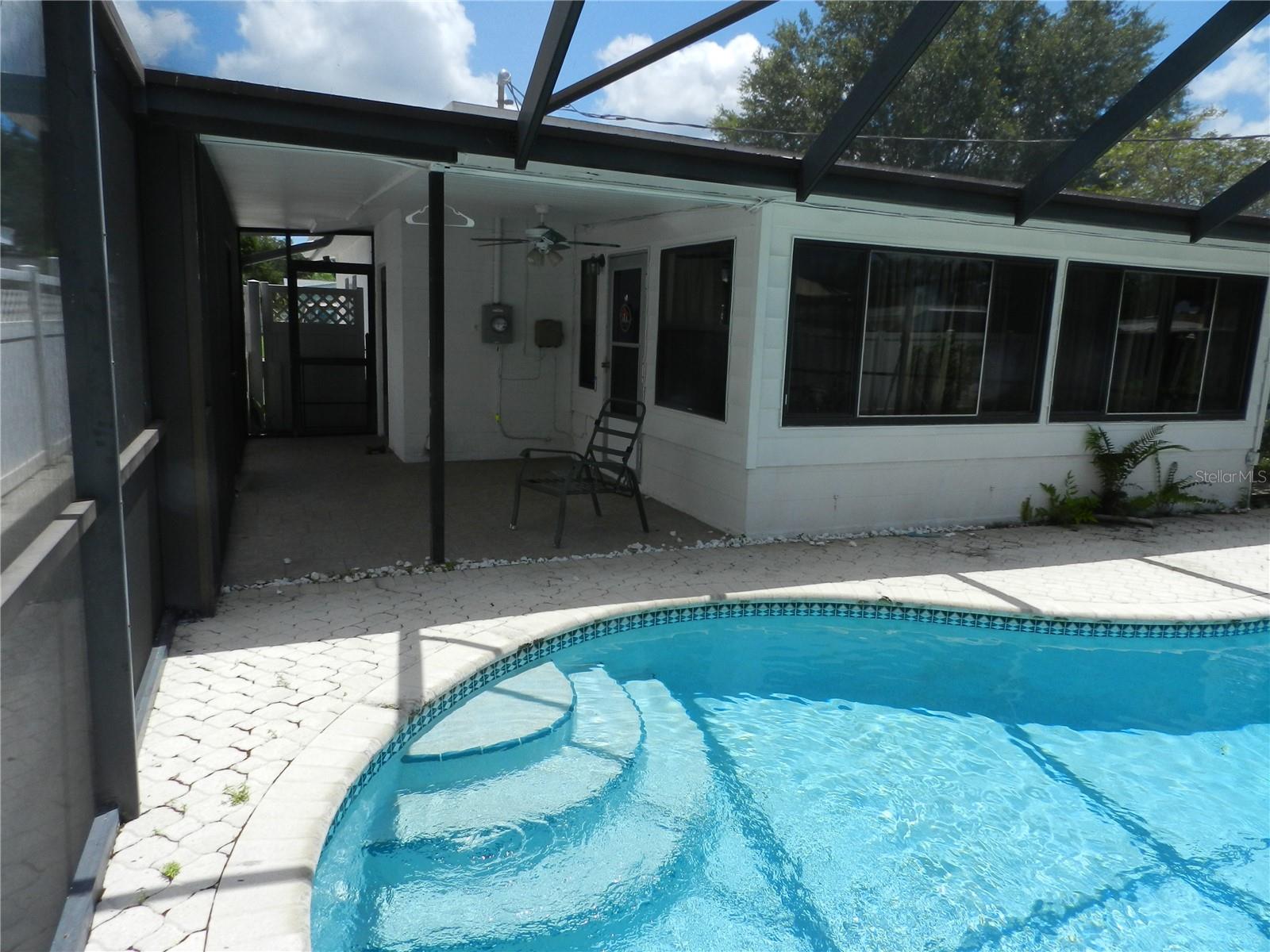 7454 1st Way N, St Petersburg, FL 33702