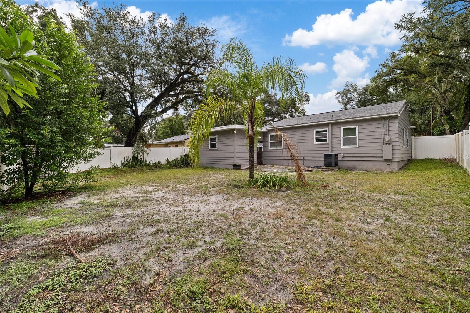 7710 N Darmouth Ave, Tampa, FL 33604