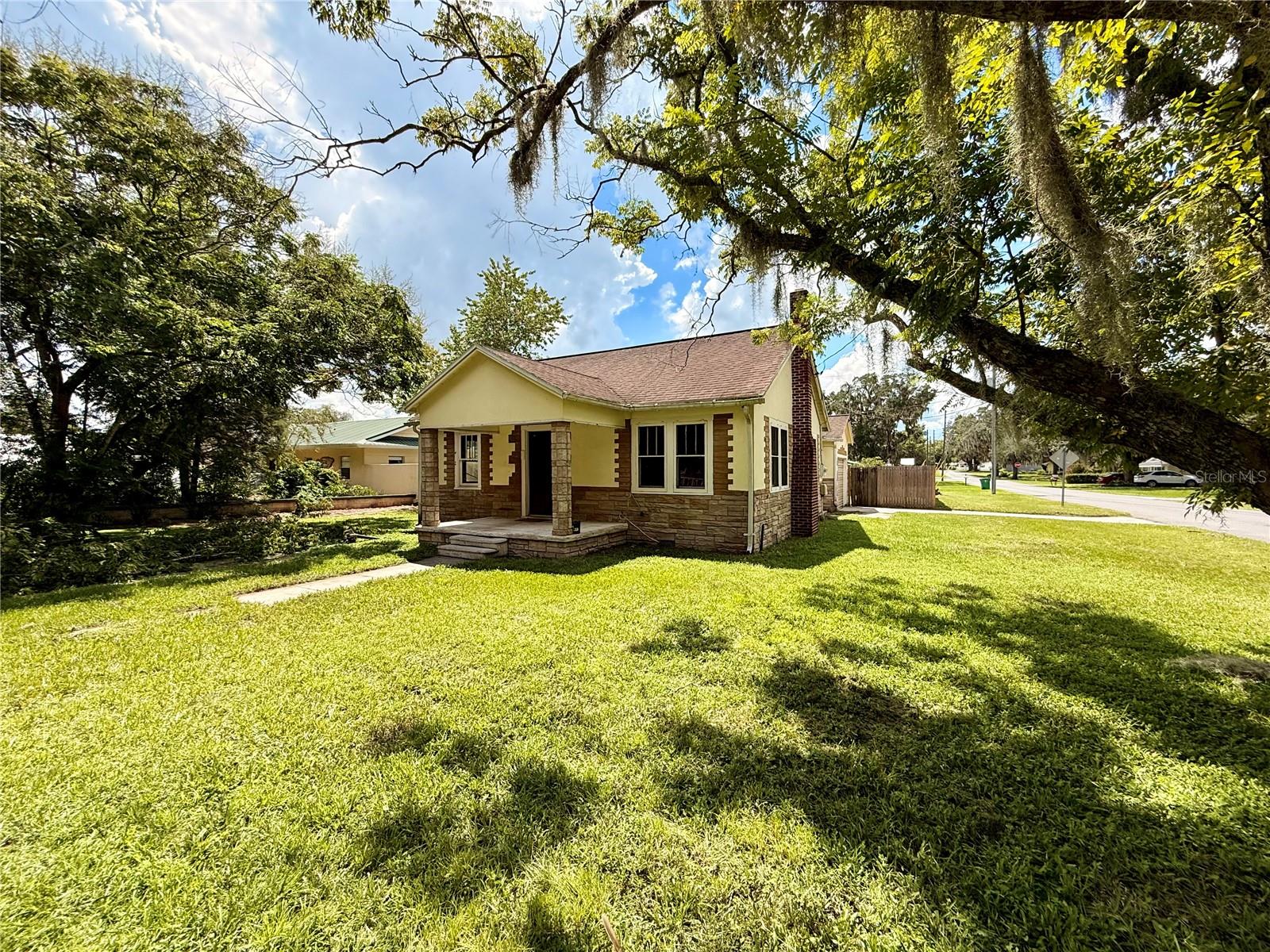 5141 3rd St, Zephyrhills, FL 33542