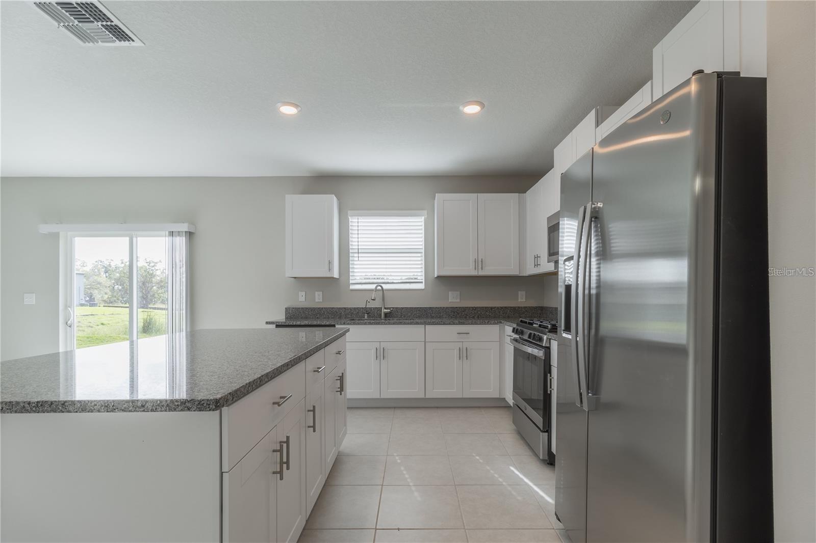 10269 Shady Preserve Dr, Riverview, FL 33578