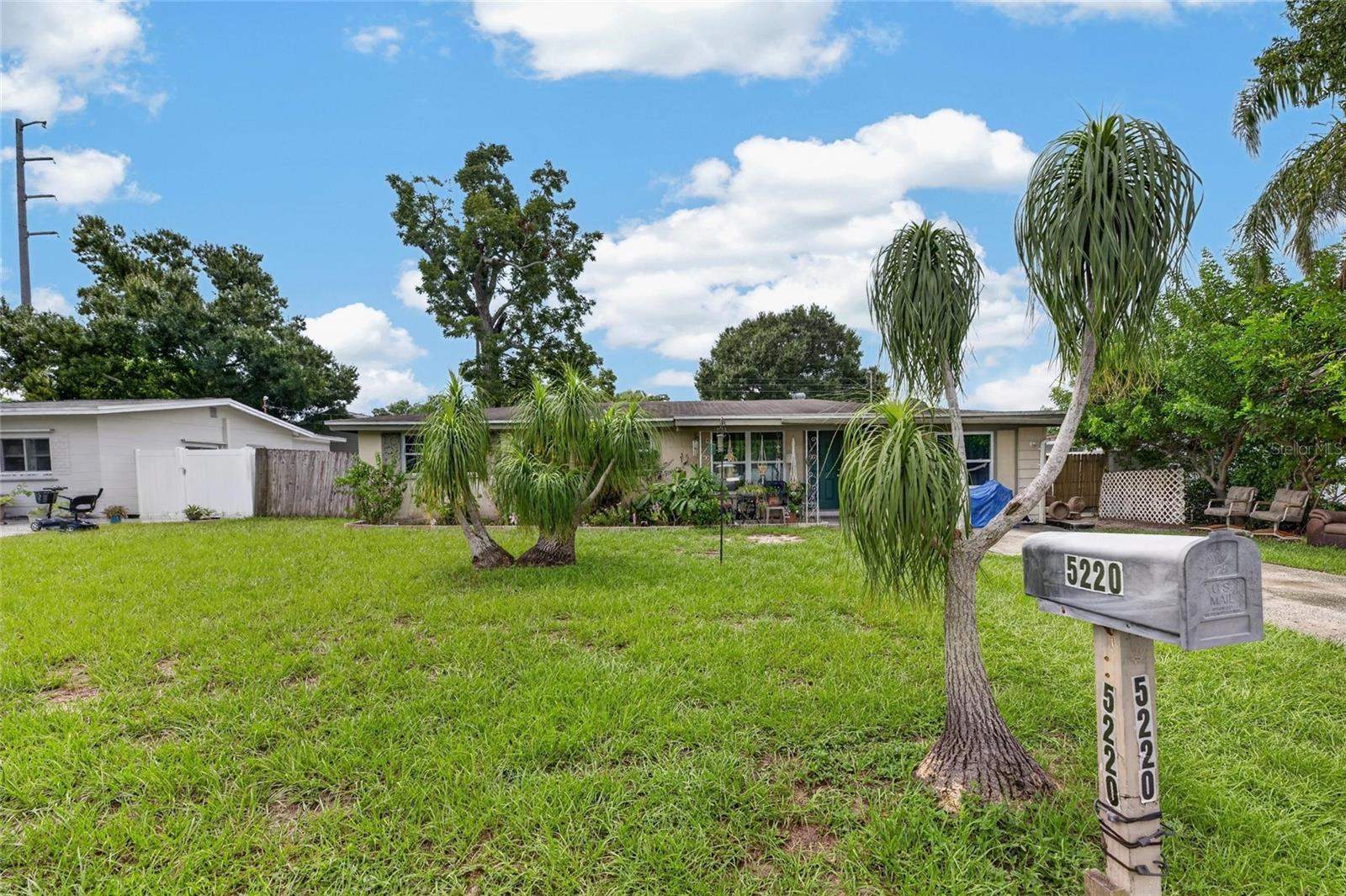 5220 55th Ave N, St Petersburg, FL 33709
