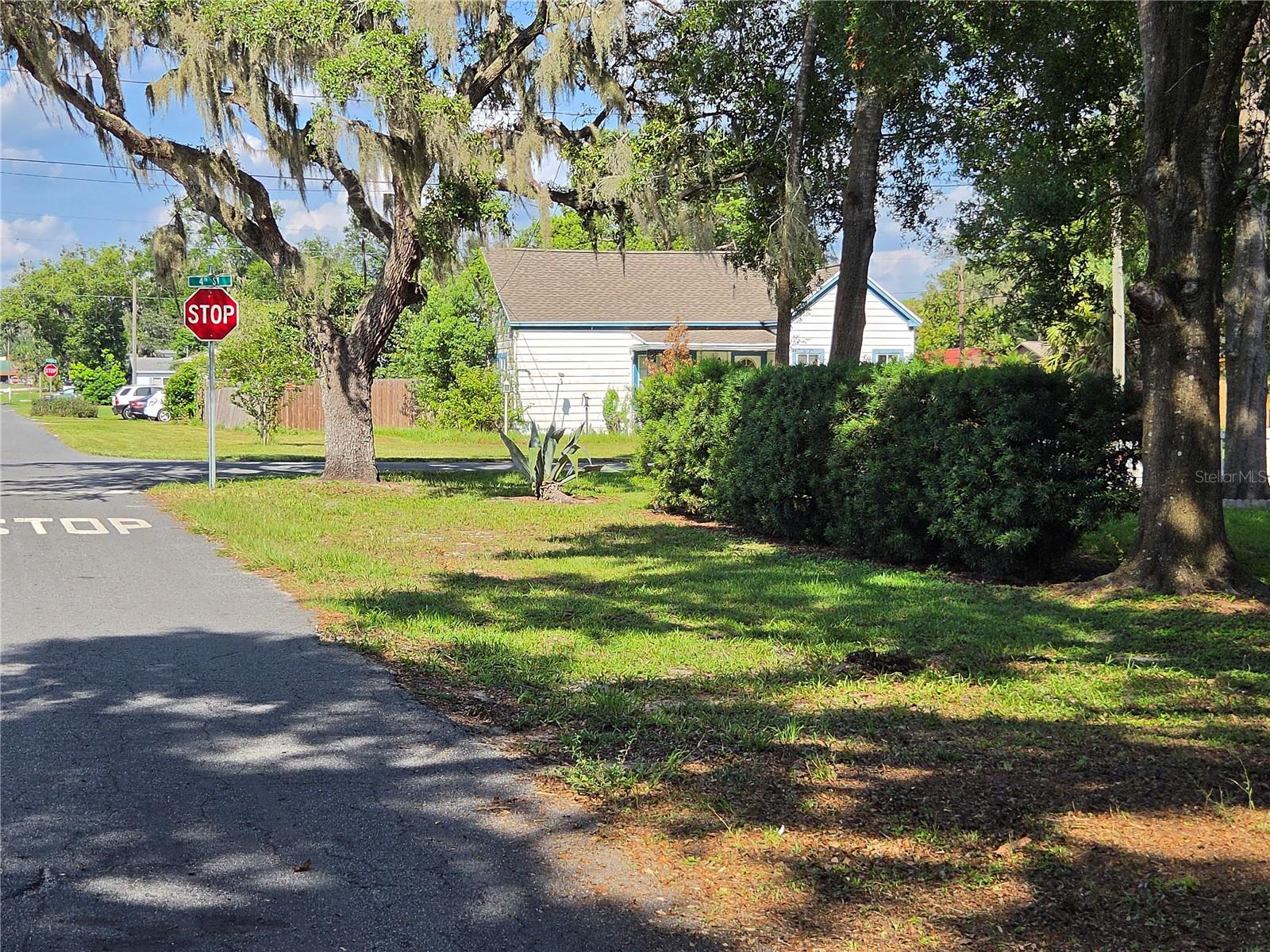 4th St 8th Ave, Zephyrhills, FL 33542