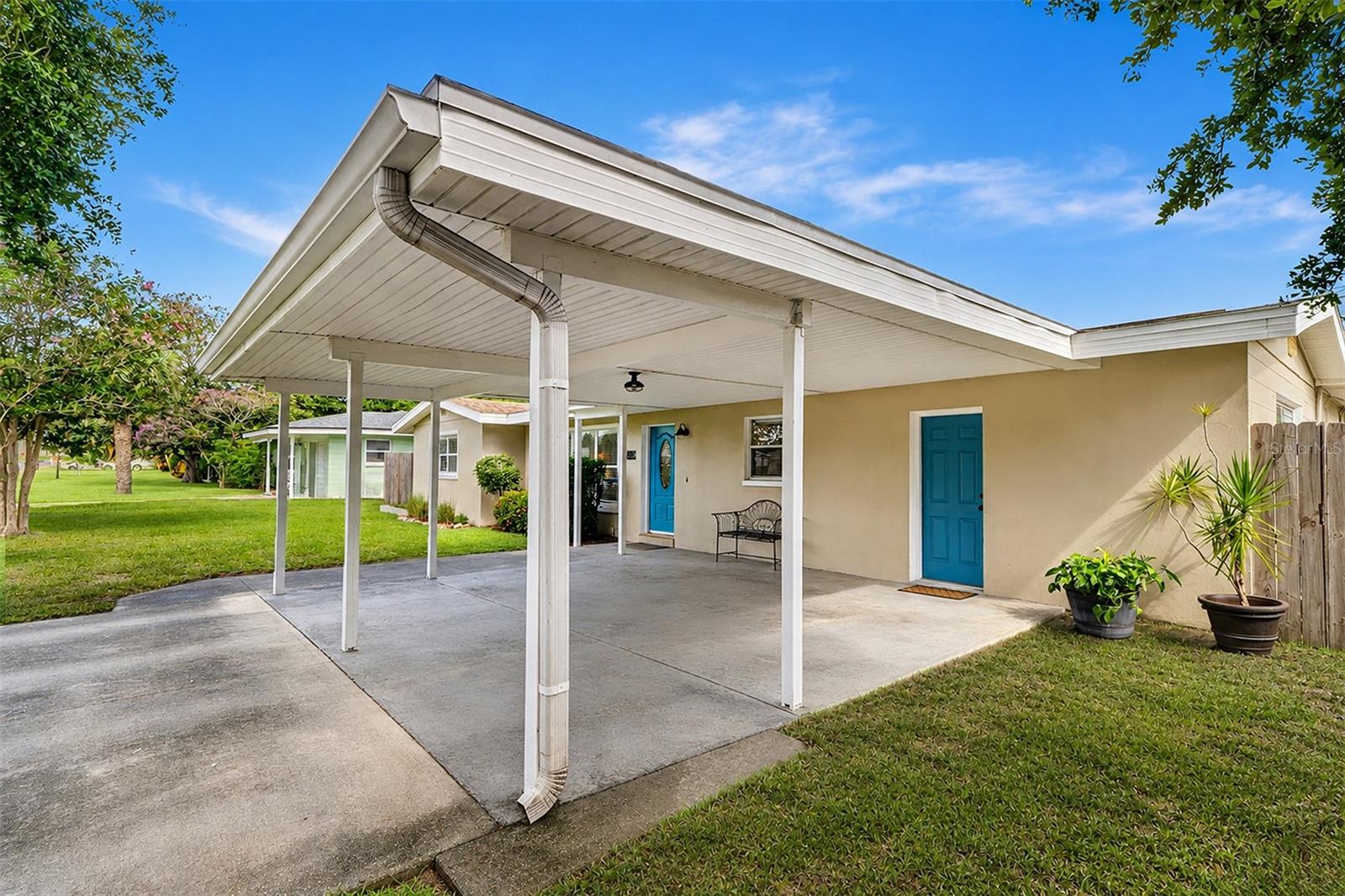 11399 80th Ave, Seminole, FL 33772