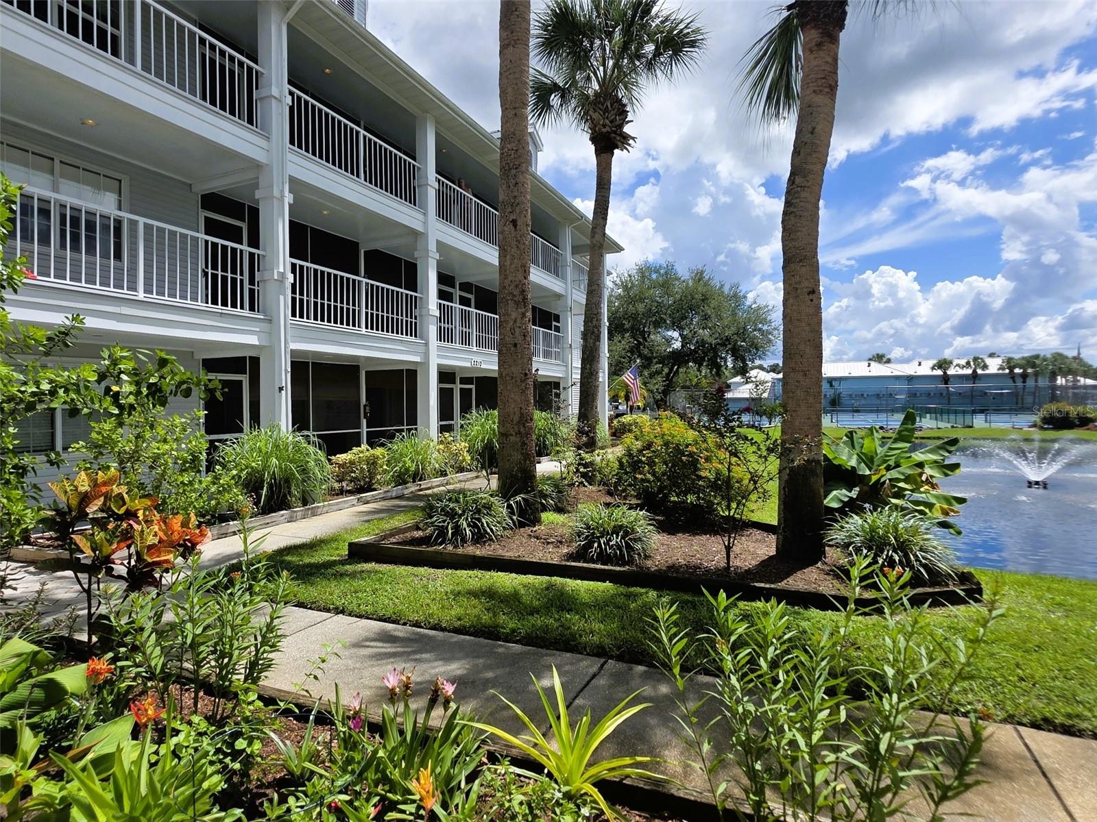 2210 Vista Del Sol Condo #520, Lutz, FL 33558