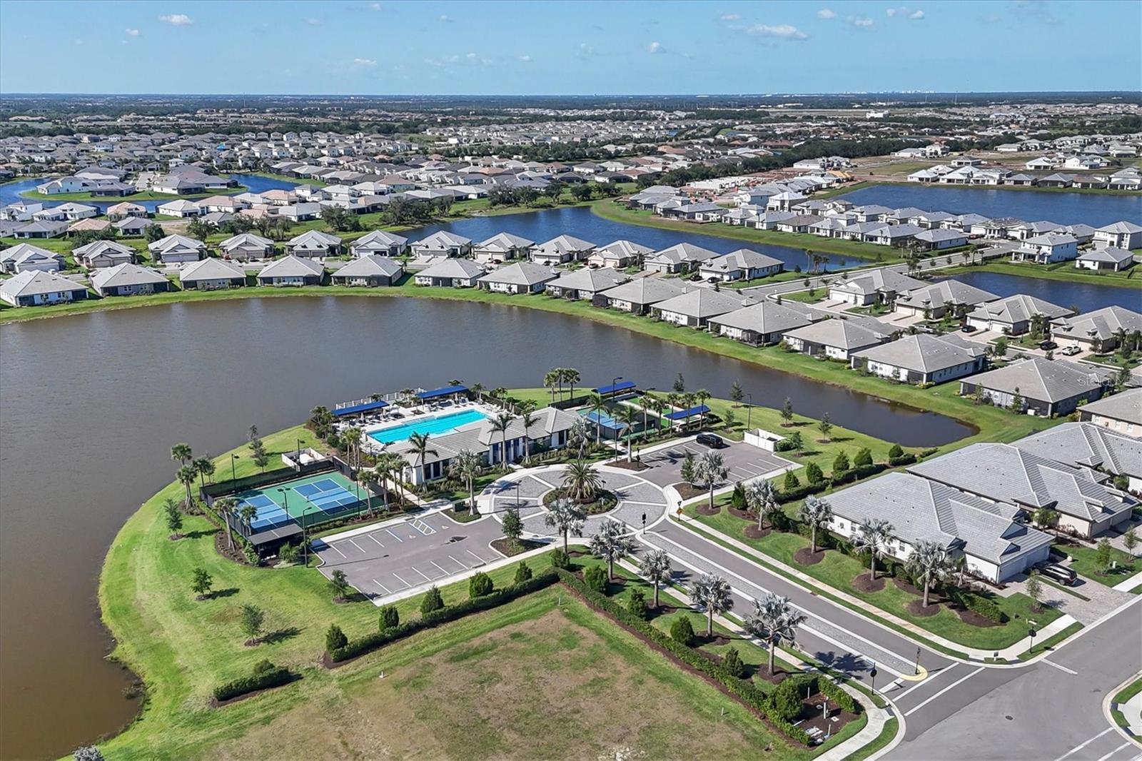 17539 Savory Mist Cir, Bradenton, FL 34211