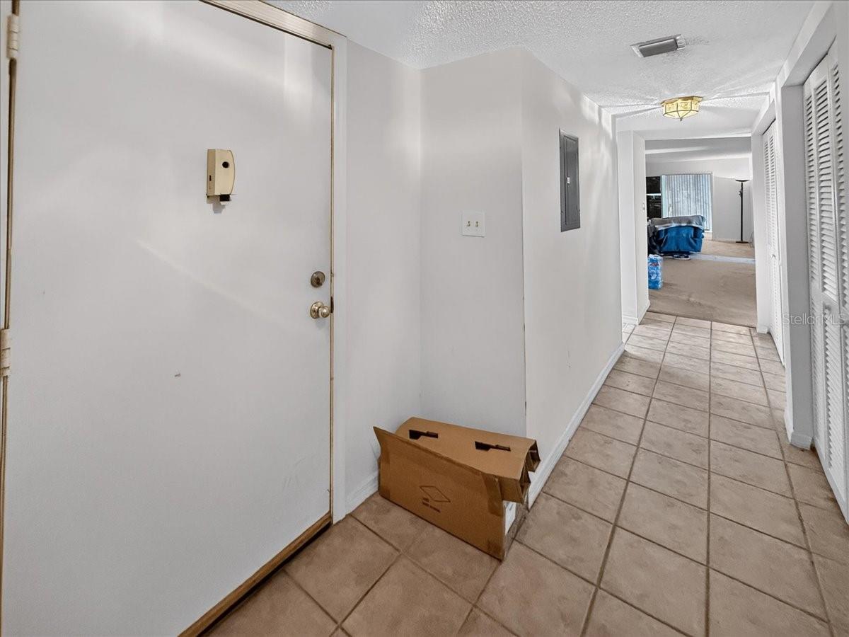 90 S Highland Ave #317, Tarpon Springs, FL 34689
