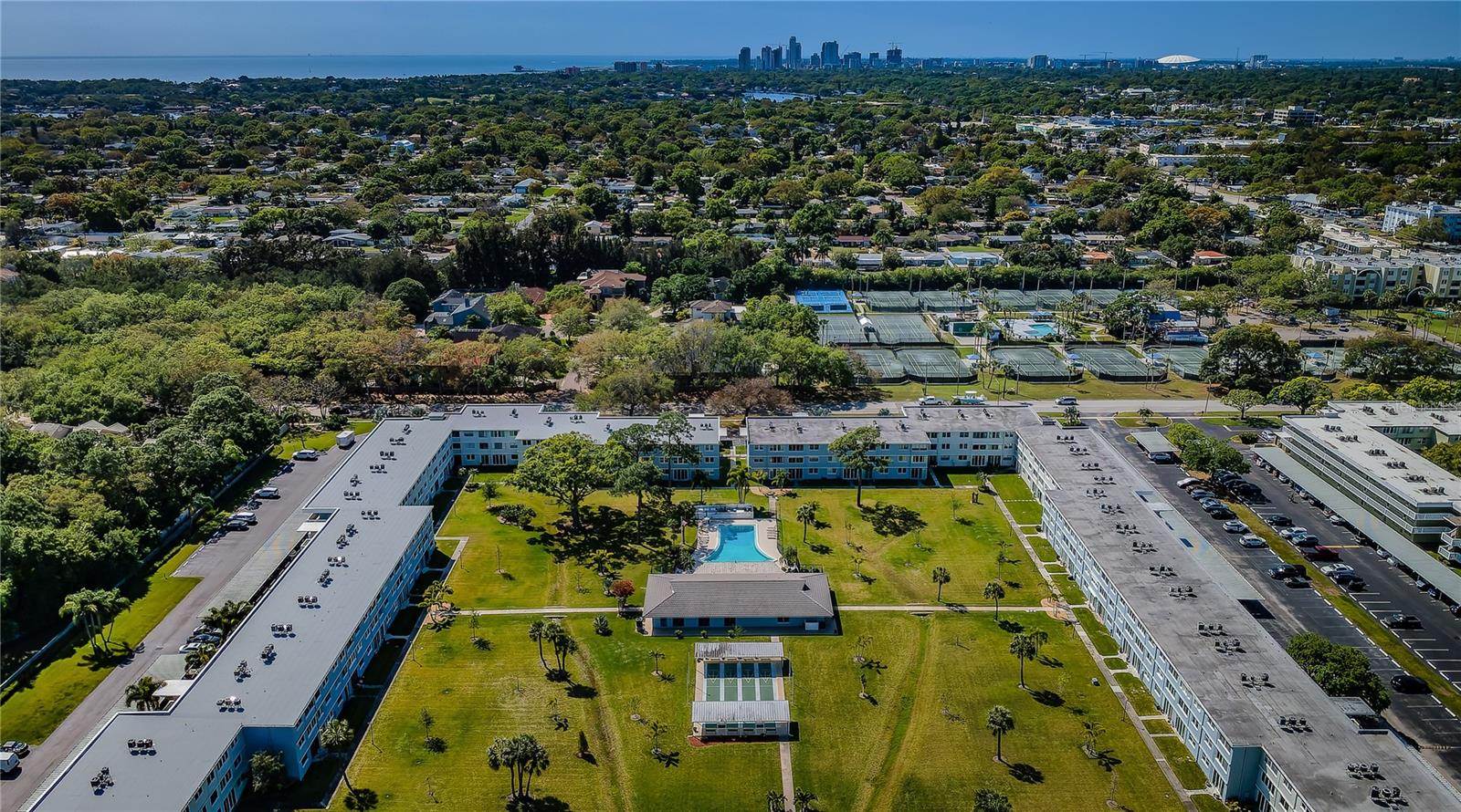 4715 Bay St NE #127, St Petersburg, FL 33703