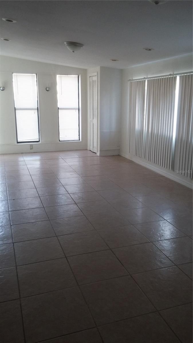 4210 82nd Ave N, Pinellas Park, FL 33781