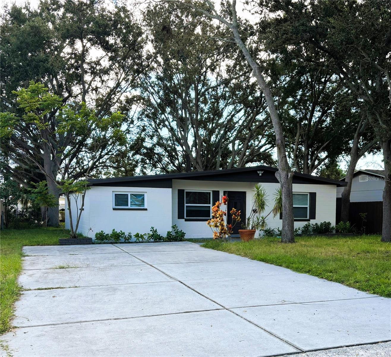 726 75th Ave N, St Petersburg, FL 33702