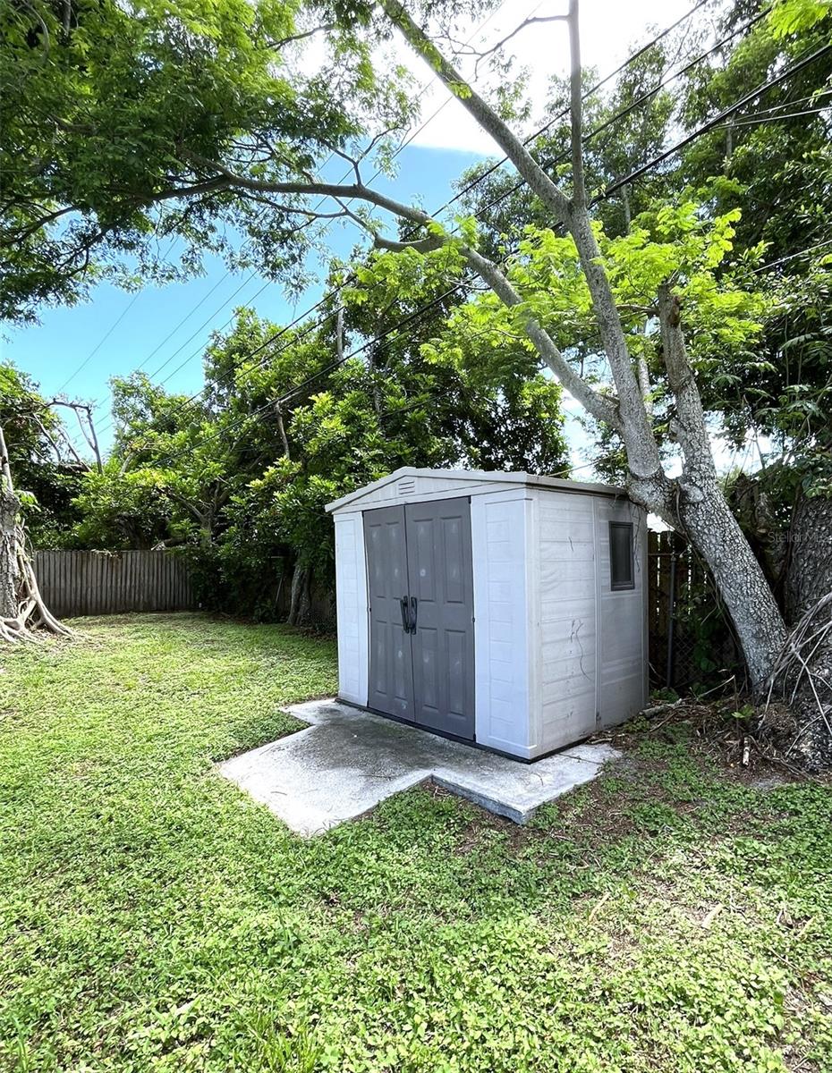 5682 63rd Ln N, St Petersburg, FL 33709