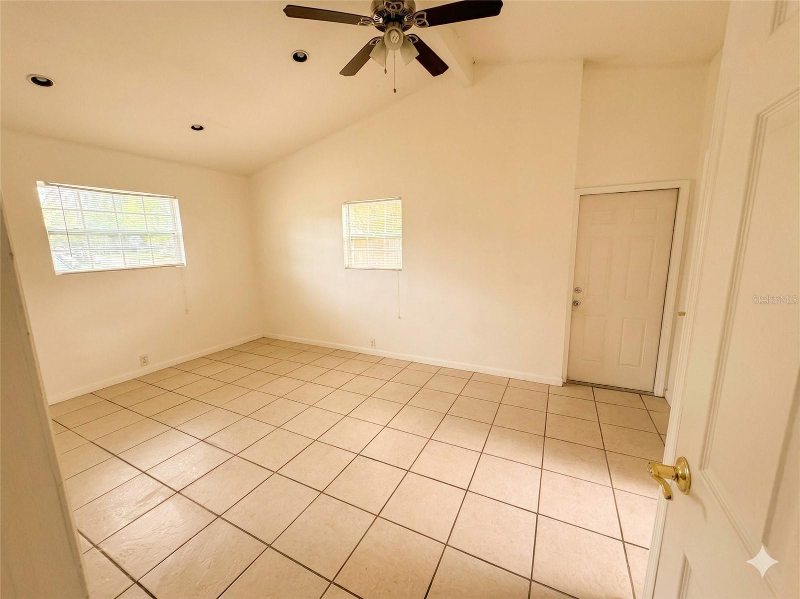 4161 Bluefish Dr SE, St Petersburg, FL 33705