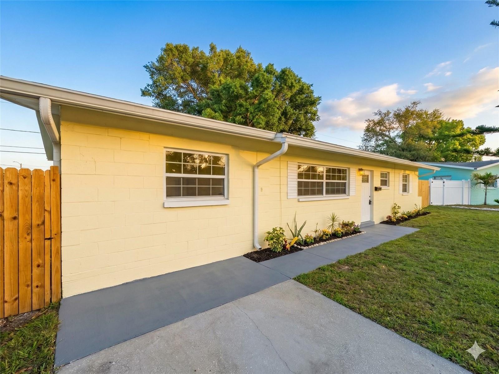 4161 Bluefish Dr SE, St Petersburg, FL 33705