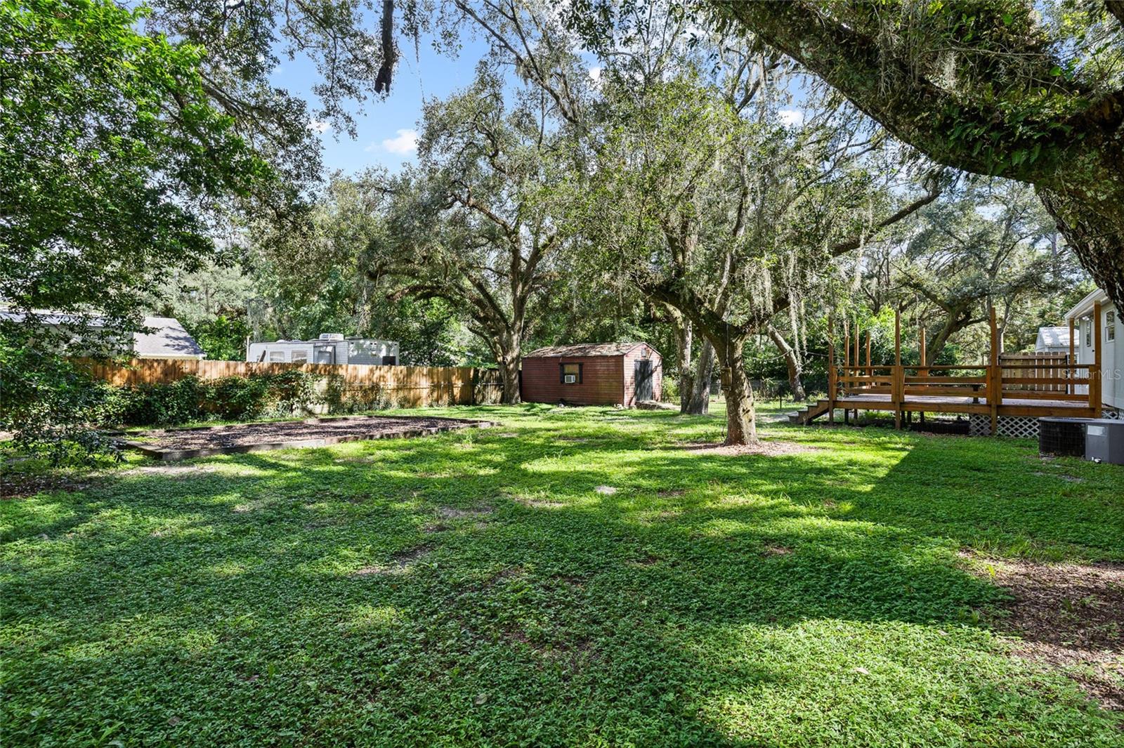 19101 Livengood Rd, Lutz, FL 33559