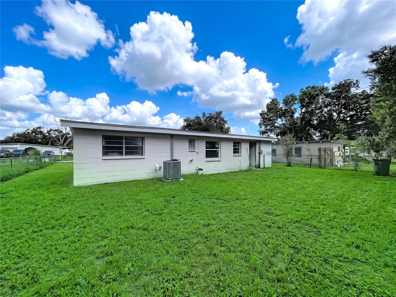 1310 Warrington Way, Tampa, FL 33619