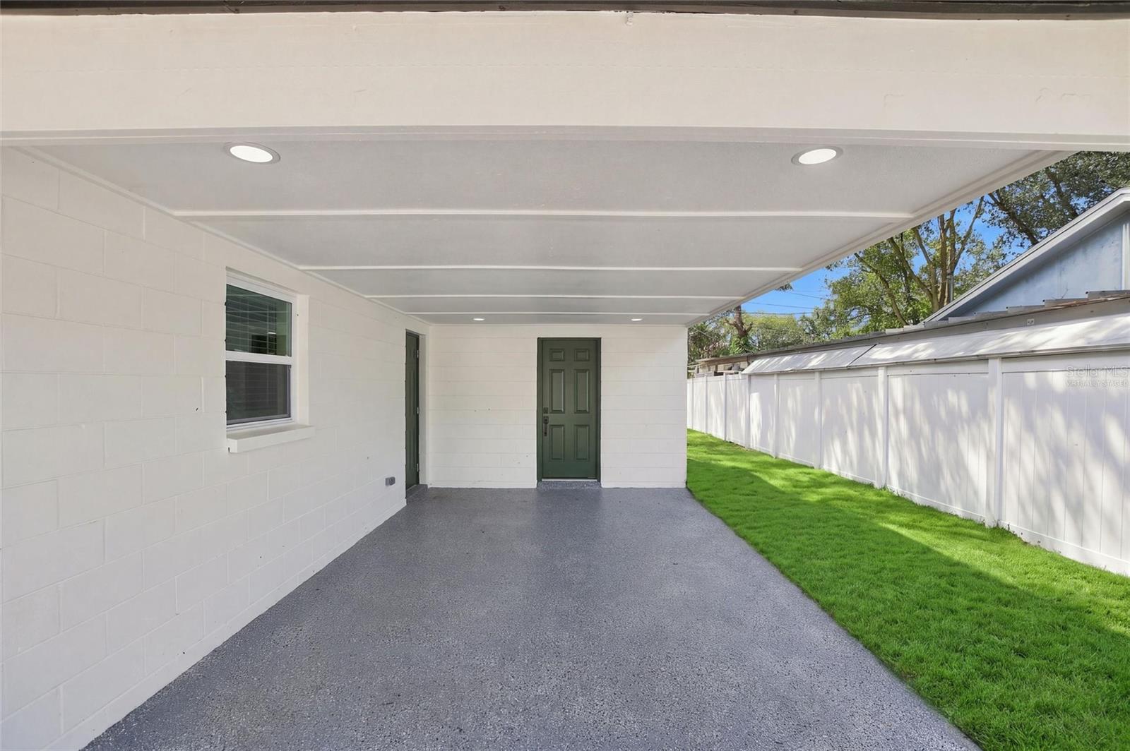 3214 Acacia St, Lutz, FL 33558