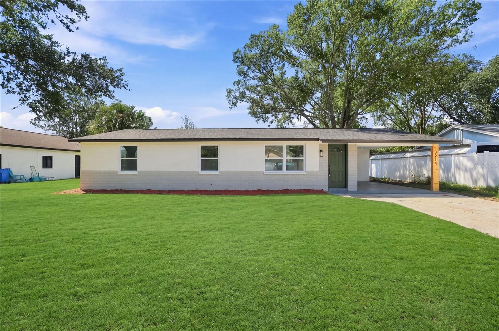 3214 Acacia St, Lutz, FL 33558