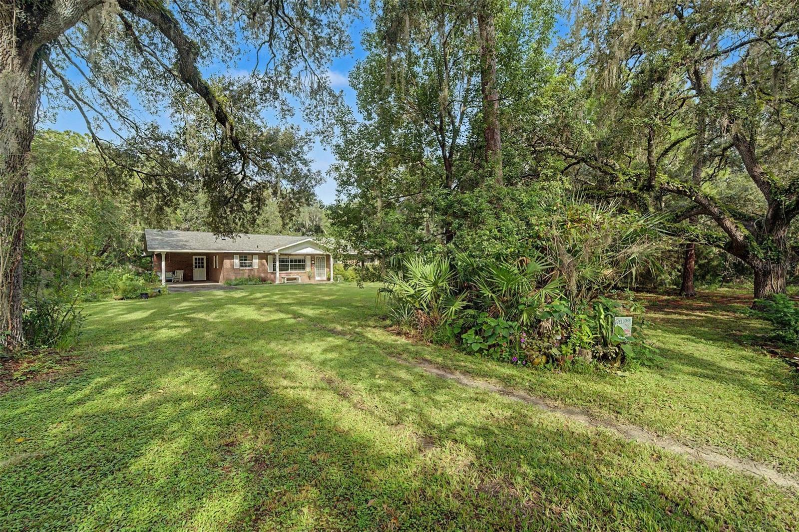 3621 Oakwood Dr, Wesley Chapel, FL 33543