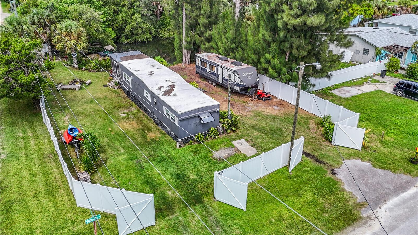 14529 Williams Ln, Hudson, FL 34667